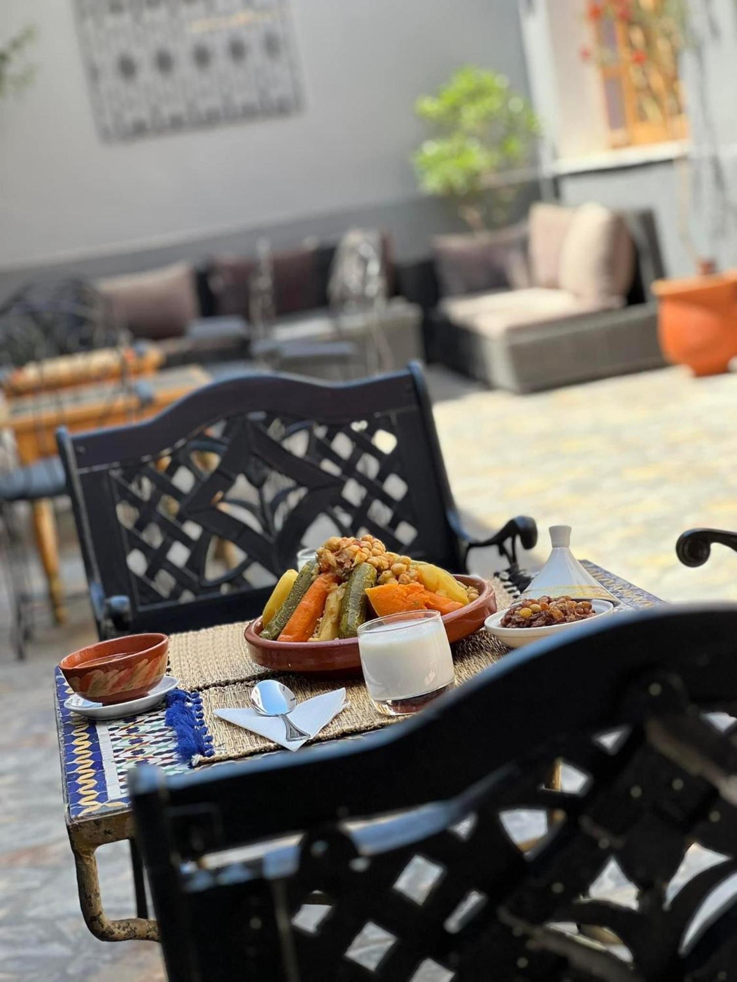 Amor Hotel Fez Bagian luar foto